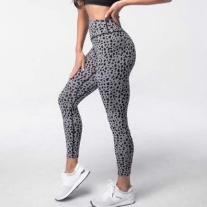 BALANCE ATHLETICA ASCEND PANT - SNOW LEOPARD